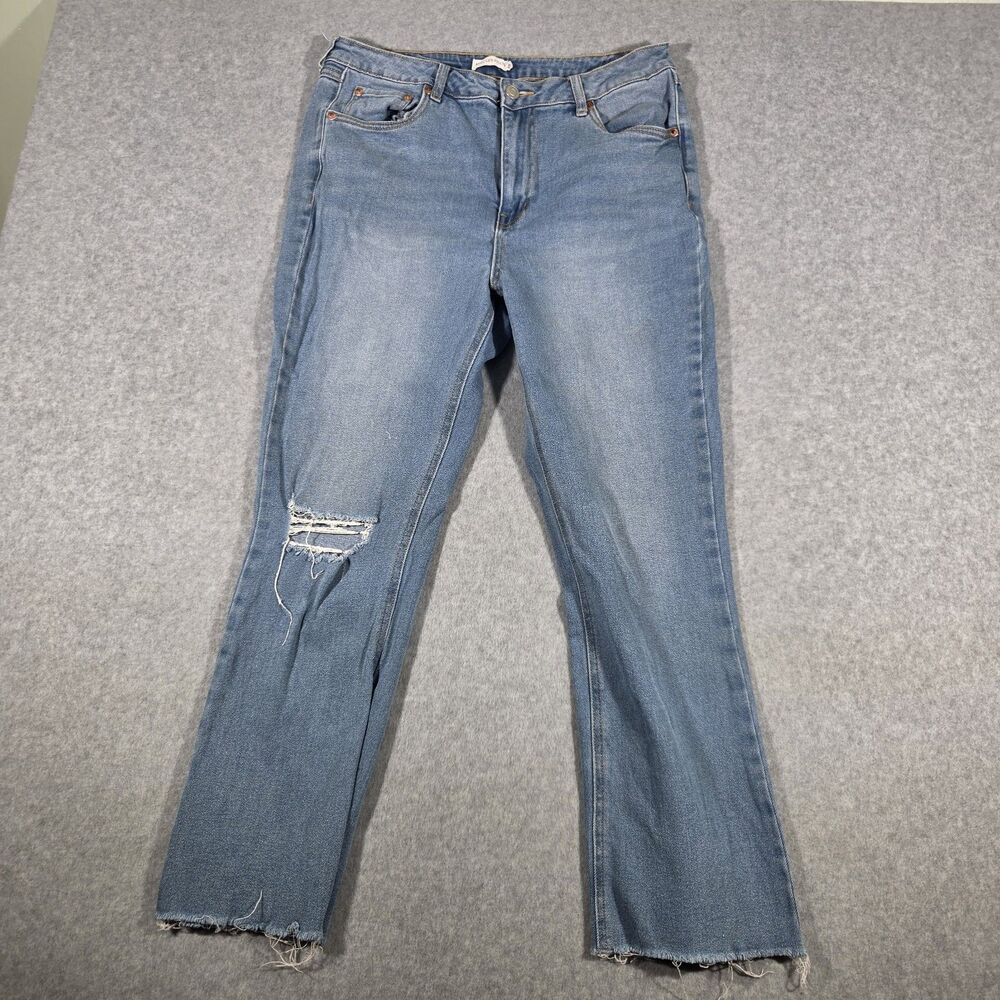 Avec Les Filles Jeans Womens Size 29 Distressed Raw Hem Crop Flare Light Wash